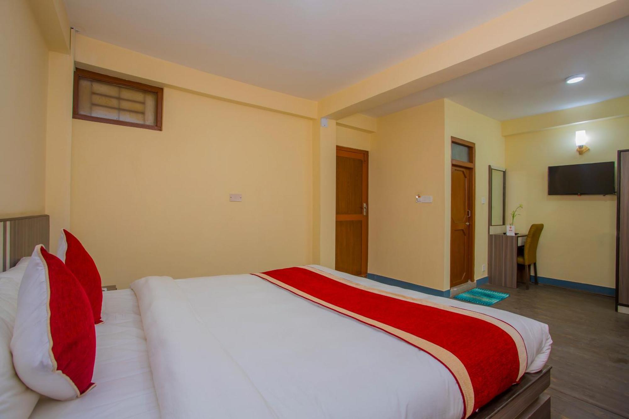 Oyo 297 Hotel Aayam Kathmandu Ngoại thất bức ảnh