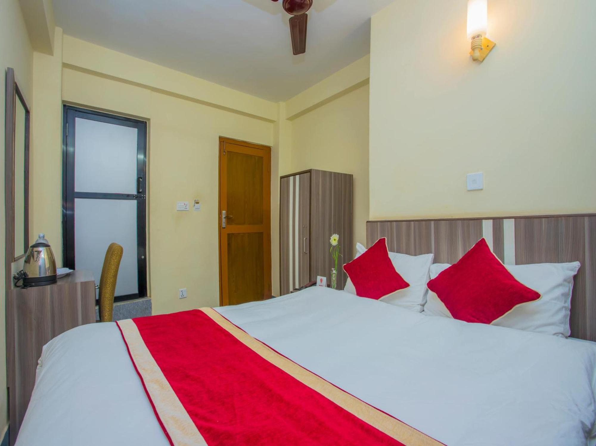 Oyo 297 Hotel Aayam Kathmandu Ngoại thất bức ảnh