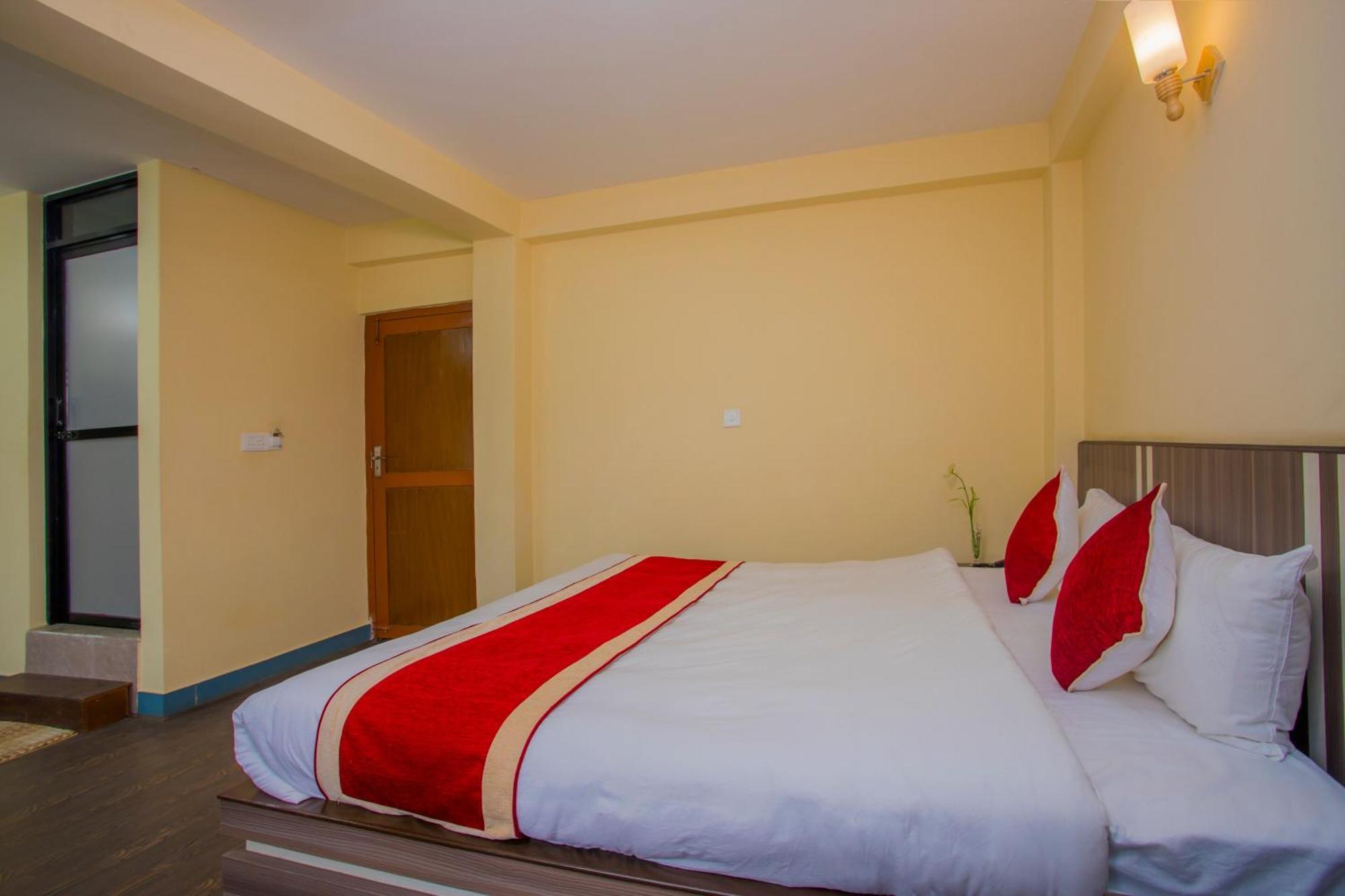 Oyo 297 Hotel Aayam Kathmandu Ngoại thất bức ảnh